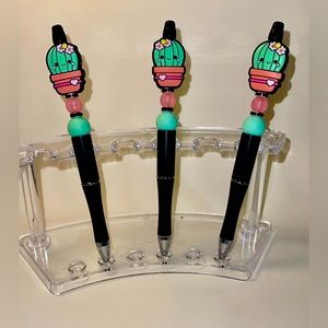 Handmade beaded pens the perfect gift for anyone who loves pens.